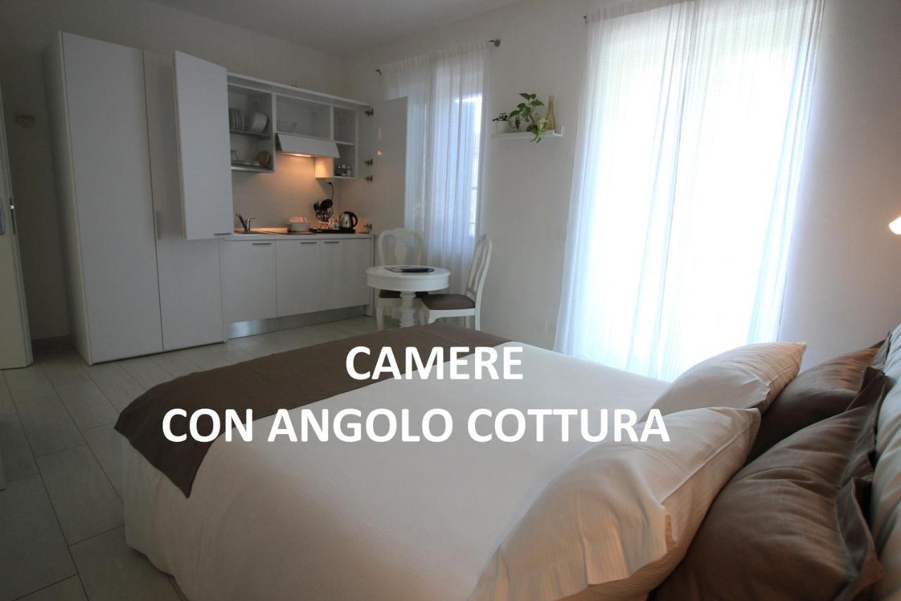 Rooms Il Punto Peschiera del Garda Exteriör bild