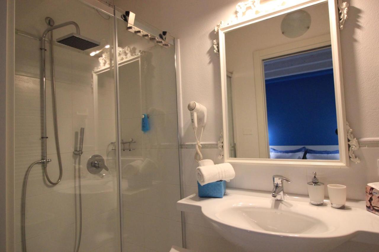 Rooms Il Punto Peschiera del Garda Exteriör bild