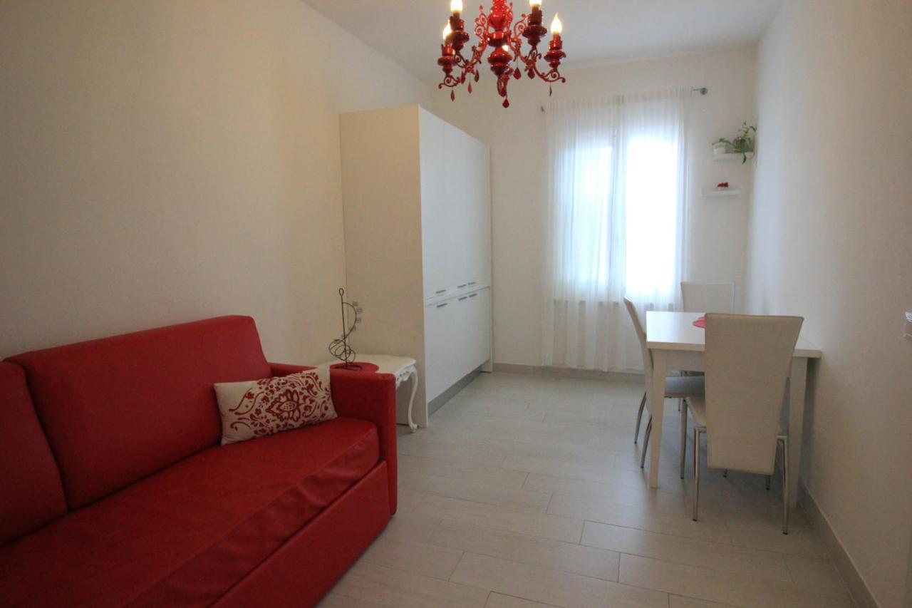Rooms Il Punto Peschiera del Garda Exteriör bild