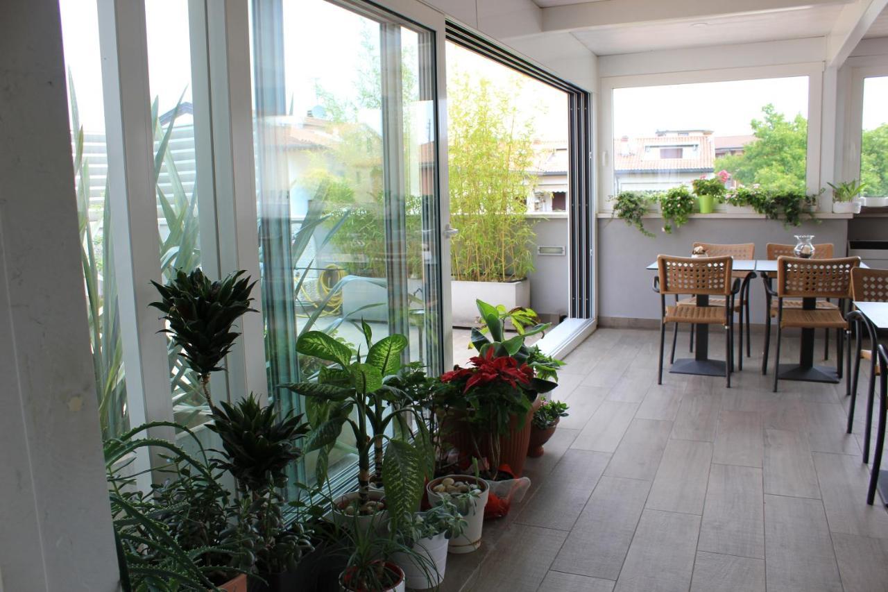 Rooms Il Punto Peschiera del Garda Exteriör bild