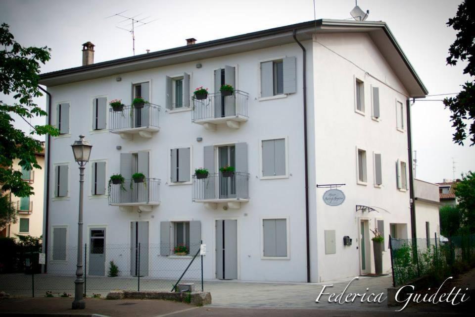 Rooms Il Punto Peschiera del Garda Exteriör bild
